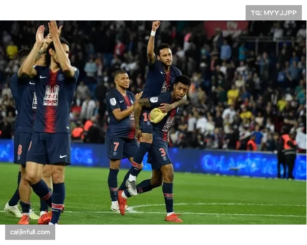 萨福诺夫因不满替补引发矛盾巴黎更衣室竞争日趋激烈 萨福诺夫因不满替补引发矛盾巴黎更衣室竞争日趋激烈